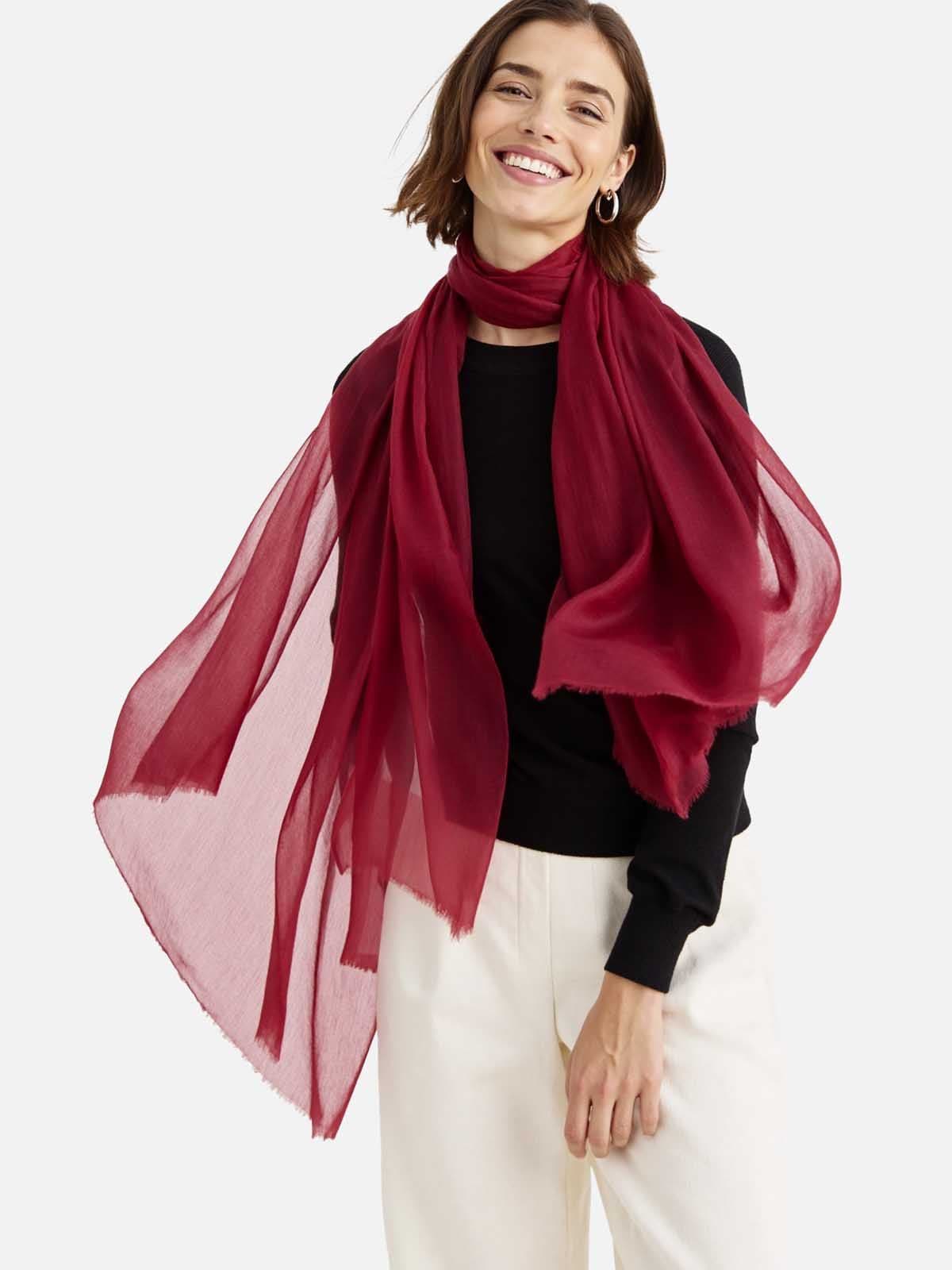 Retirement Gifts for Women Who Keep Everyone Close (2026)
